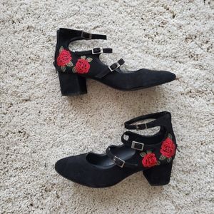 Steve Madden black suede embroidered heels